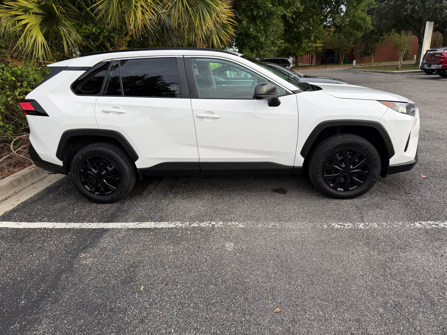 2021 Toyota RAV4 LE AWD.
