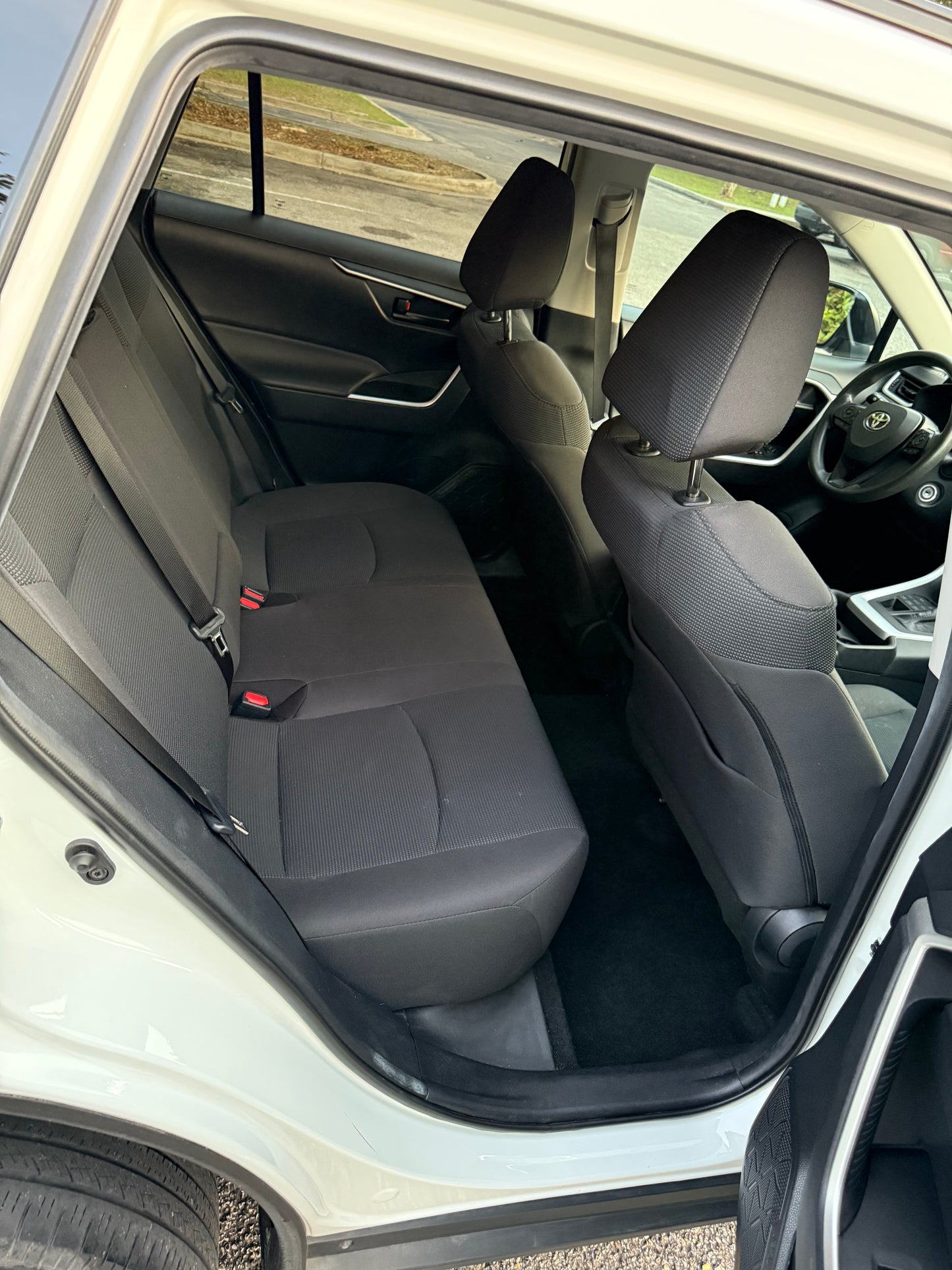 2021 Toyota RAV4 LE AWD.