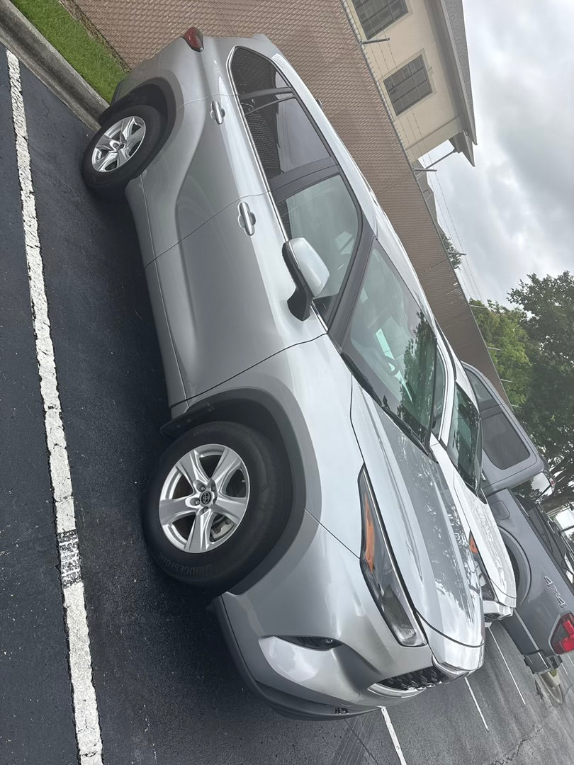 2023 Toyota highlander LE