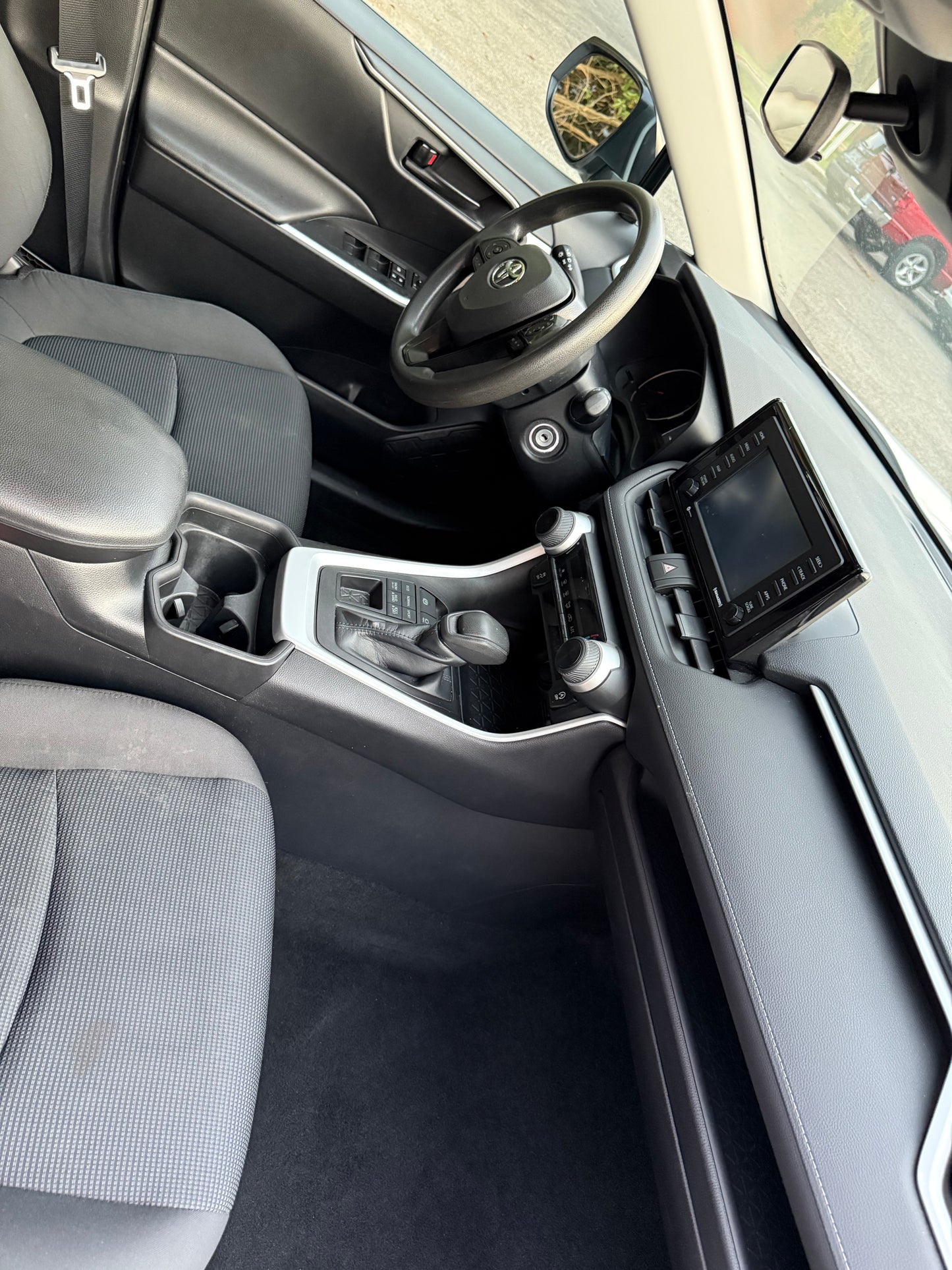 2021 Toyota RAV4 LE AWD.
